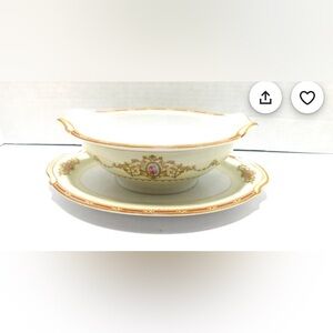 Noritake "Cameo" gravy boat with an attached underplate - Vintage - EUC